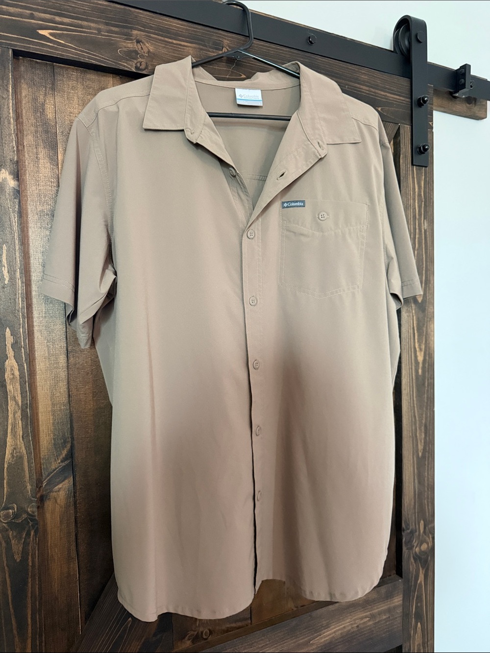 Columbia Men’s Short Sleeve Button-Down Shirt - Beige